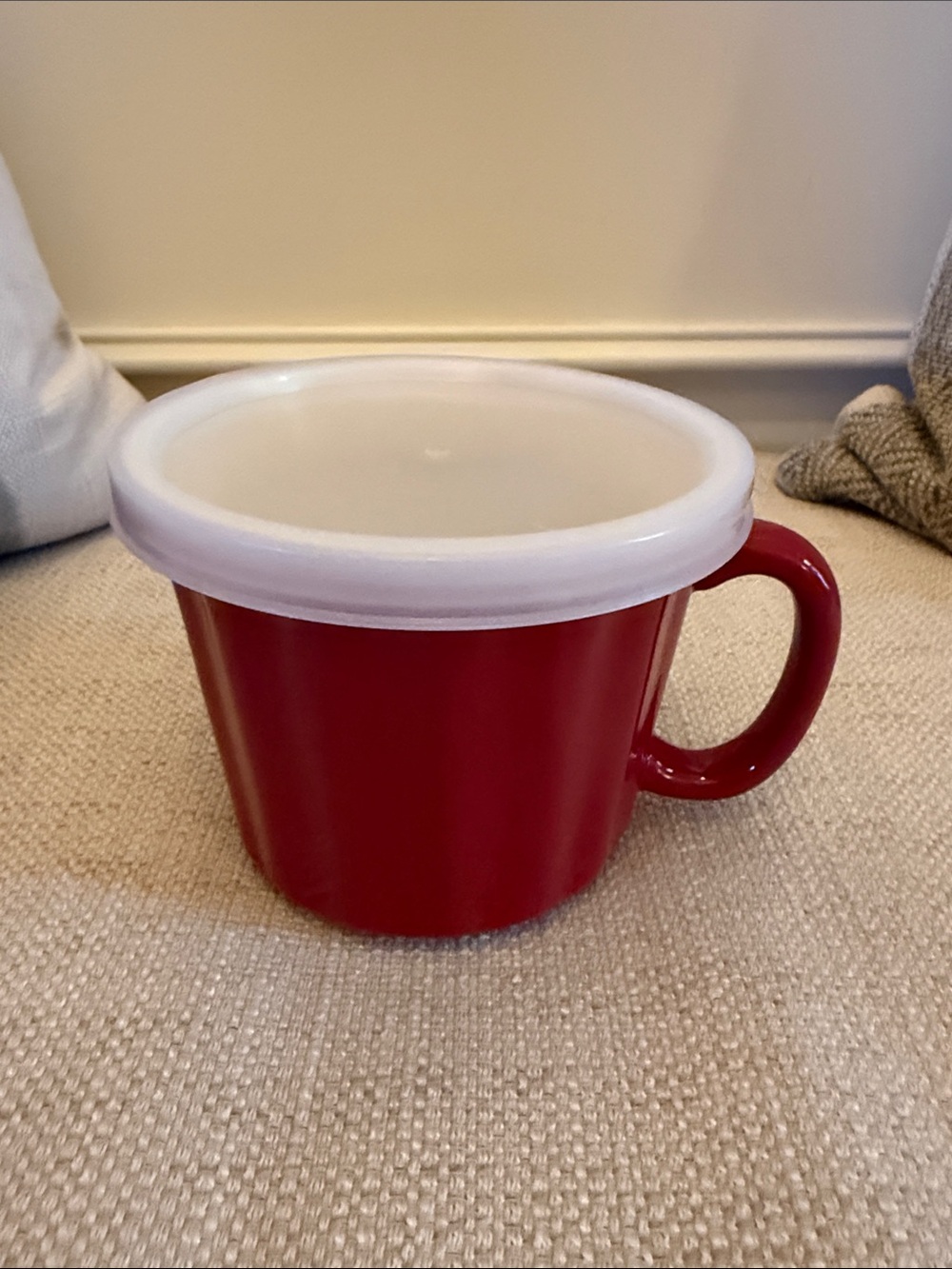 Red Good Cooks Ceramic Mug with White Lid - Unbranded